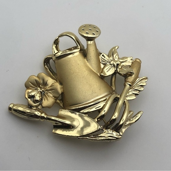 VTG AJC Gardening Flowers Water Can Matte & Shiny Gold Tone Brooch 2” - Picture 1 of 4